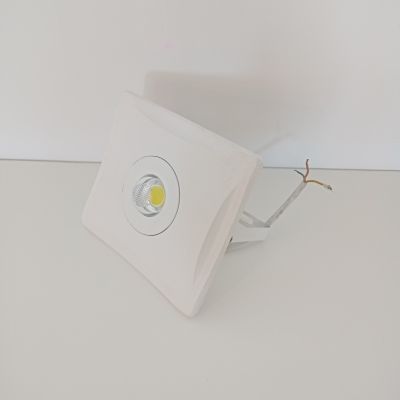 PROJECTEUR CARRE PLAT LED BLANC 30W 6000K