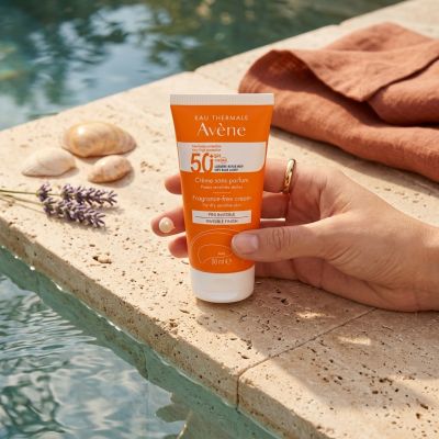 AVÈNE Crème Solaire Écran SPF50+
