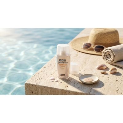 ISDIN Fotoprotector Fusion Water Écran Solaire Color Light SPF50